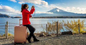 Tìm hiểu mua bảo hiểm du lịch quốc tế ở đâu với Liberty TravelCare, quyền lợi y tế lên đến 3 tỷ VND và hỗ trợ hủy chuyến. Xem cách mua online trên website Liberty, kênh hỗ trợ tại Hà Nội, TP HCM và quy trình bồi thường khi phát sinh sự cố. Nội dung phù hợp cho người chuẩn bị đi du lịch, công tác hoặc xin visa. Chọn đúng bảo hiểm giúp bạn yên tâm hơn trong mỗi hành trình quốc tế.