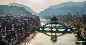Bảo hiểm du lịch Trung Quốc mang đến quyền lợi y tế, hành lý, gián đoạn hành trình và biểu phí theo khu vực Châu Á cho khách đi Trung Quốc.